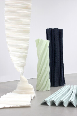  Juliette Berthonneau 3D weaving, textile, pleat, color & pattern design