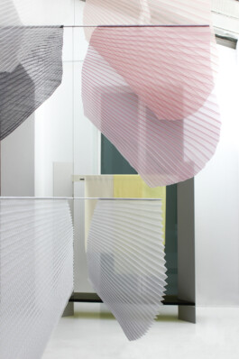  Juliette Berthonneau 3D weaving, textile, pleat, color & pattern design